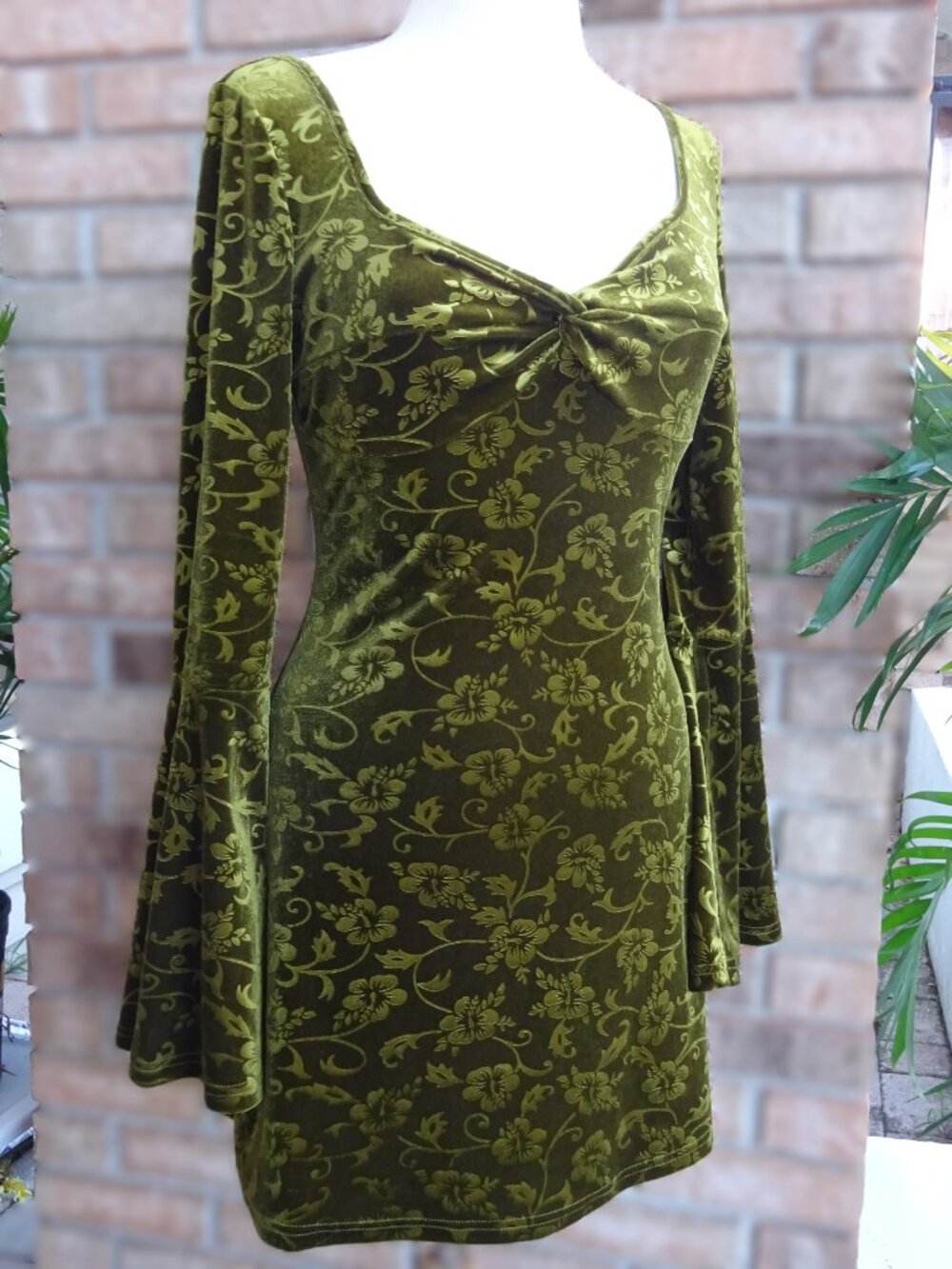 CIDER Olive Green Floral Velvet Mini Dress - Size M - Picture 8 of 14